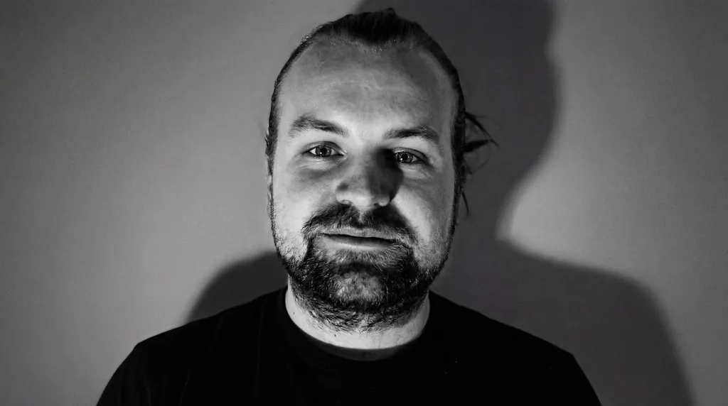 Amandus Jakobsson, en av ägarna till Oss Emellan i Majorna